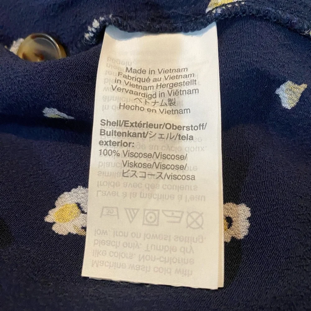 Dress - Picture 4 of 4